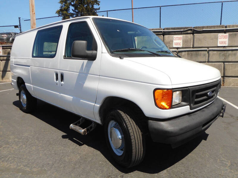 2004 Ford E-Series E-350 SD