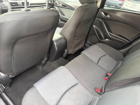 2016 Mazda MAZDA3 i Sport