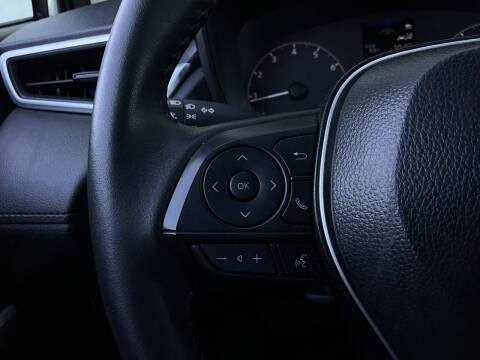 2025 Toyota Corolla Cross LE