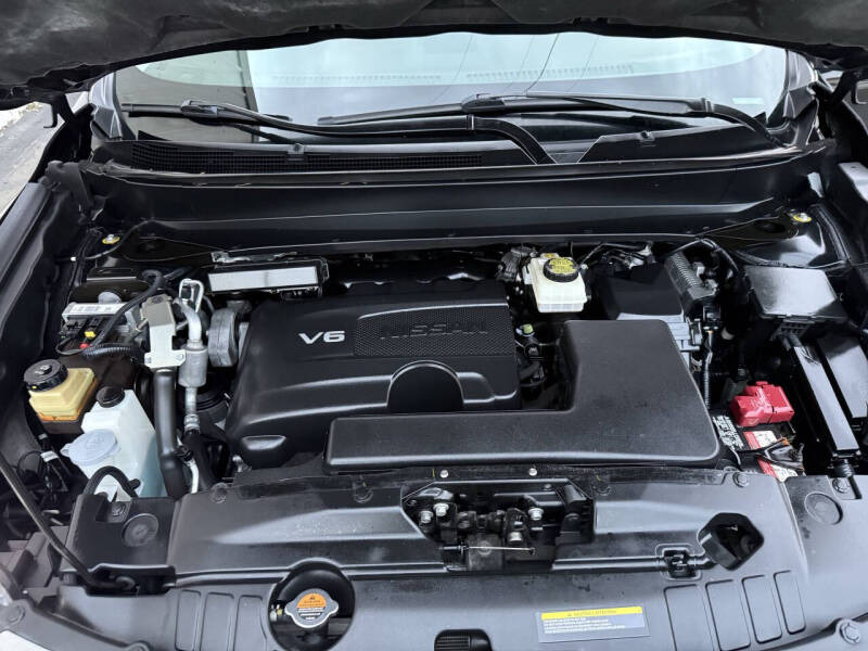 2018 Nissan Pathfinder SV