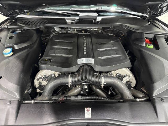 2017 Porsche Cayenne GTS