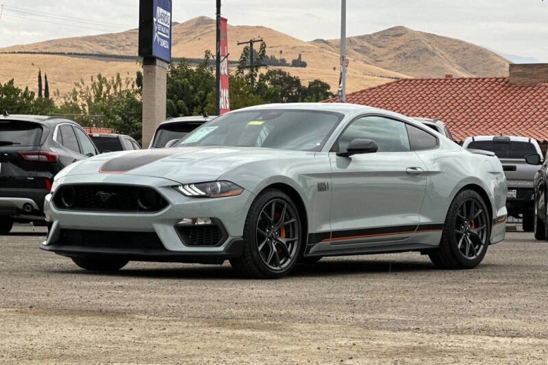 2022 Ford Mustang Mach 1
