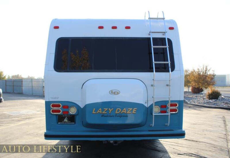 2014 Ford E-Series E-450 SD