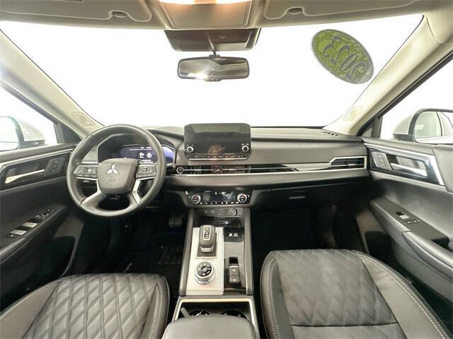 2023 Mitsubishi Outlander PHEV SEL