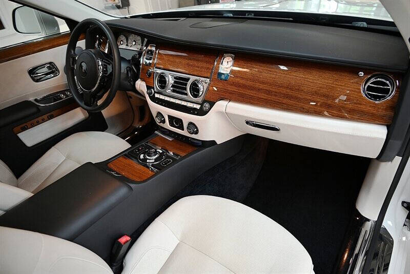 2013 Rolls-Royce Ghost 24