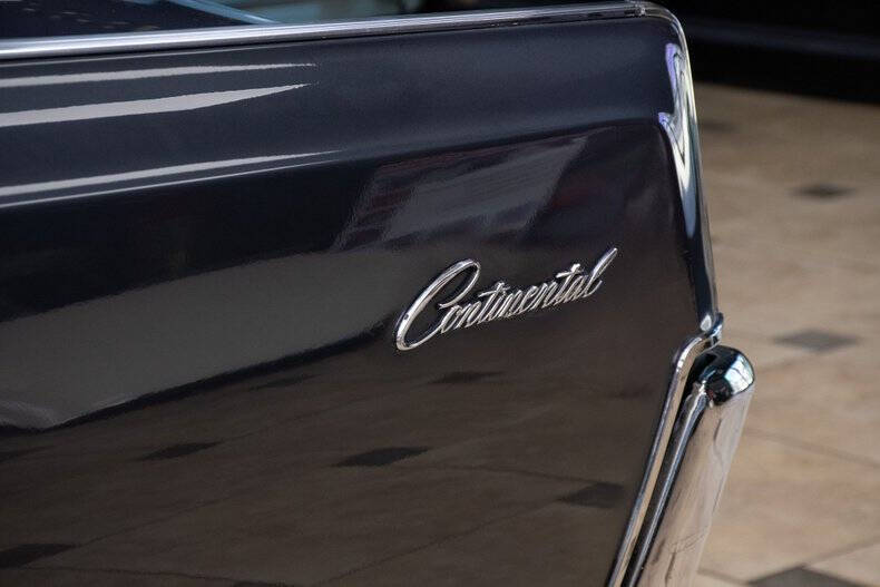 1967 Lincoln Continental