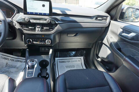 2025 Ford Escape ST-Line Select