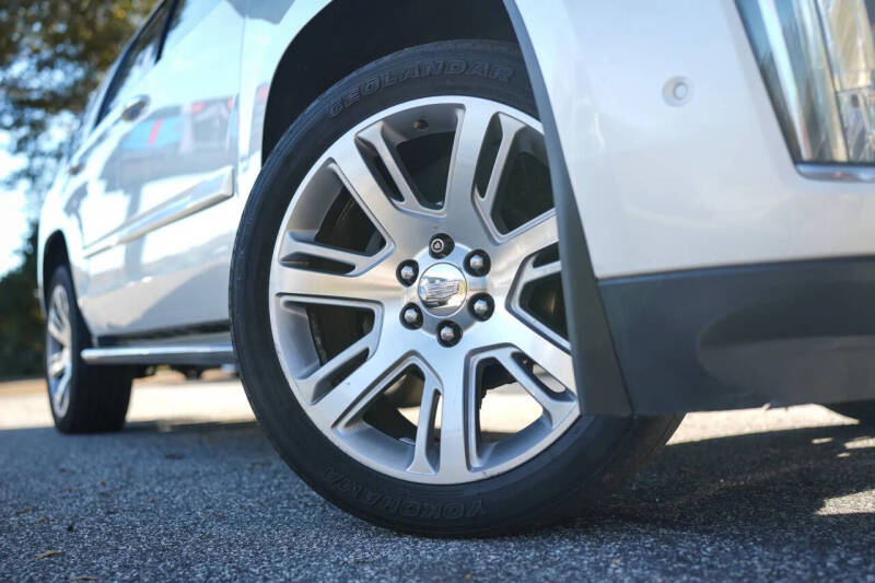 2018 Cadillac Escalade Luxury