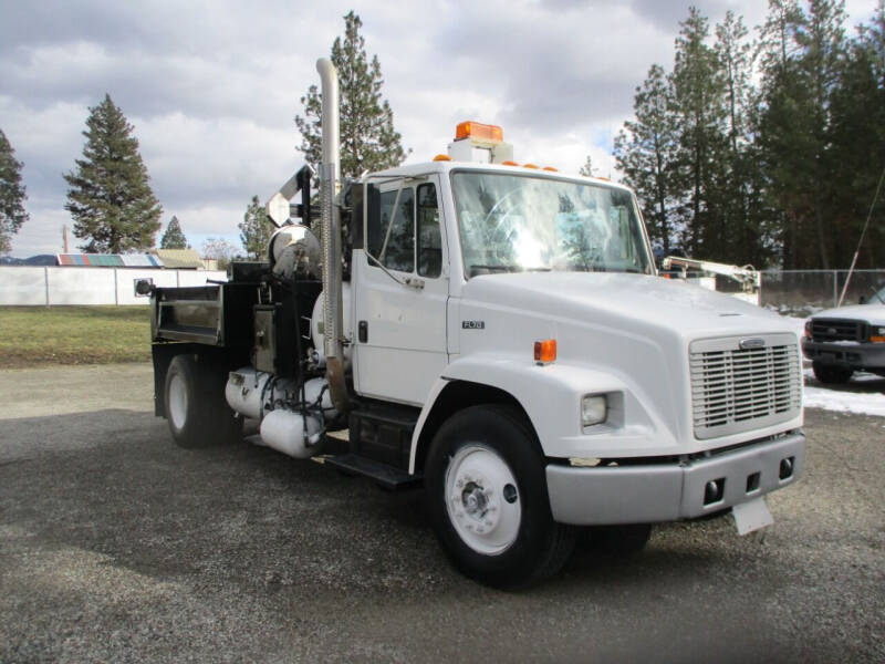 2002 Freightliner FL70 Asphalt Patch Dump Truck
