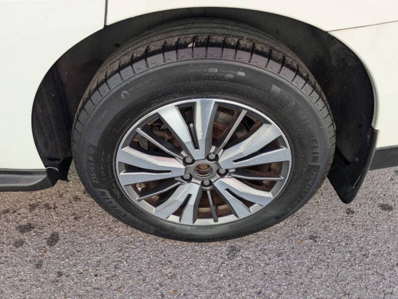 2017 Nissan Pathfinder S