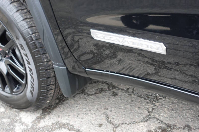 2023 GMC Sierra 1500 Elevation