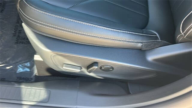 2025 Ford Escape Hybrid Platinum