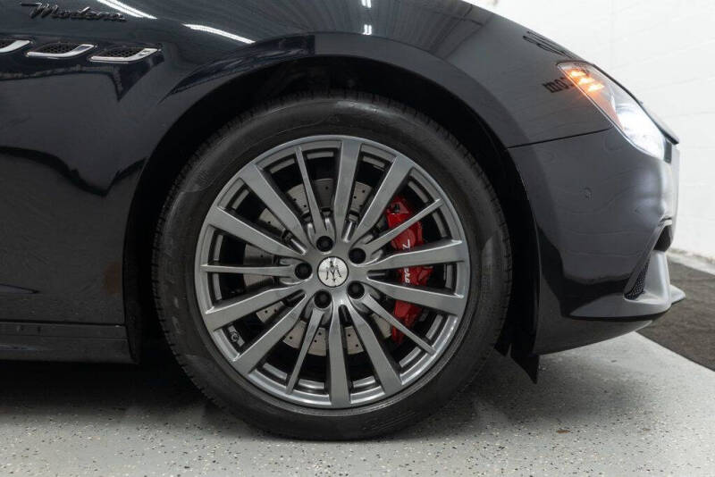 2022 Maserati Ghibli Modena Q4