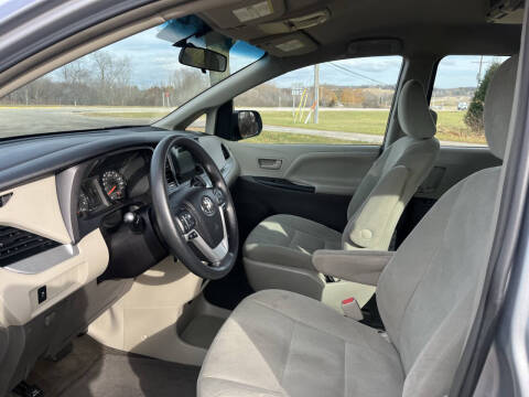 2016 Toyota Sienna L 7-Passenger