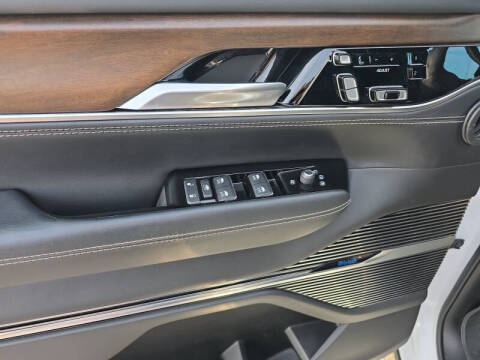 2022 Jeep Grand Wagoneer Series II