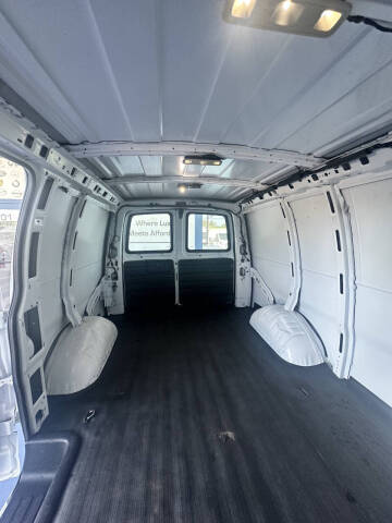 2021 Chevrolet Express 2500