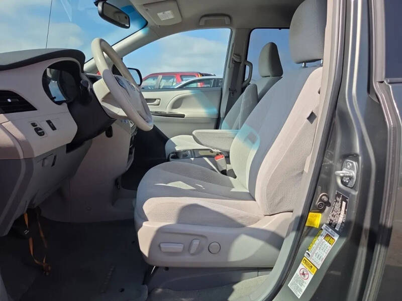 2012 Toyota Sienna