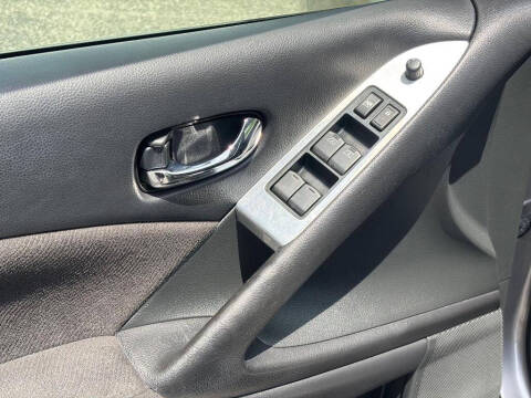 2012 Nissan Murano SV