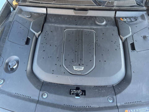 2024 Cadillac LYRIQ Luxury 1