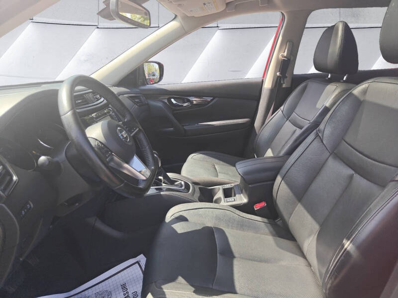 2017 Nissan Rogue SL