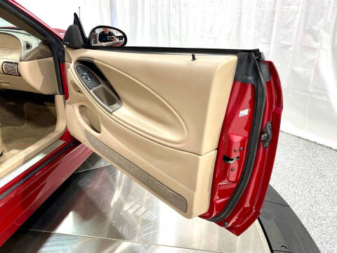 2004 Ford Mustang GT Deluxe