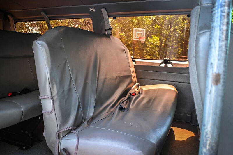 2010 Ford E-Series E-250