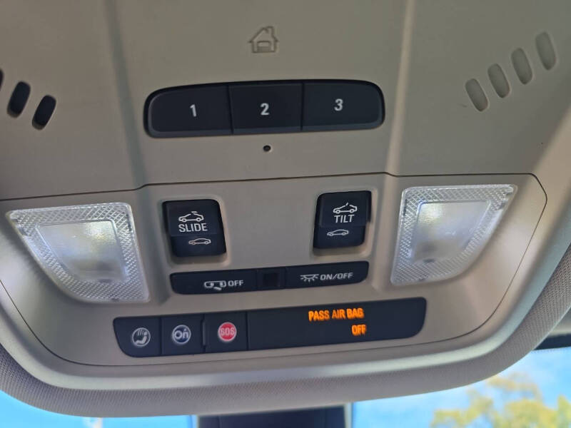 2017 GMC Acadia Denali