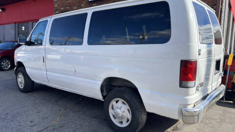 2005 Ford E-Series E-350 SD XLT