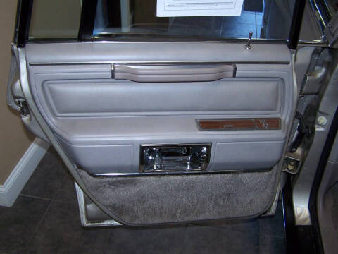 1988 Lincoln Town Car Signature