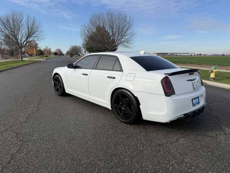 2018 Chrysler 300 S