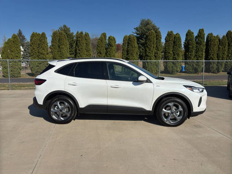 2026 Ford Escape Hybrid ST-Line Select