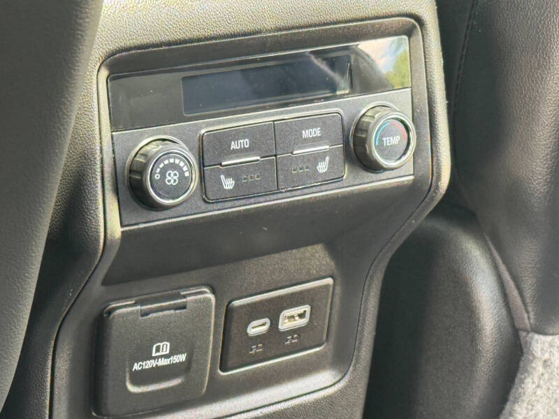 2022 GMC Acadia SLT
