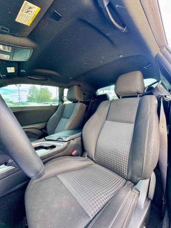 2021 Dodge Challenger SXT