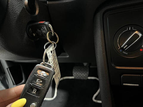 2014 Volkswagen Beetle 2.5L Entry PZEV