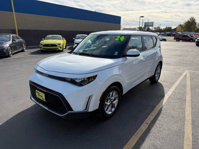 2024 Kia Soul LX
