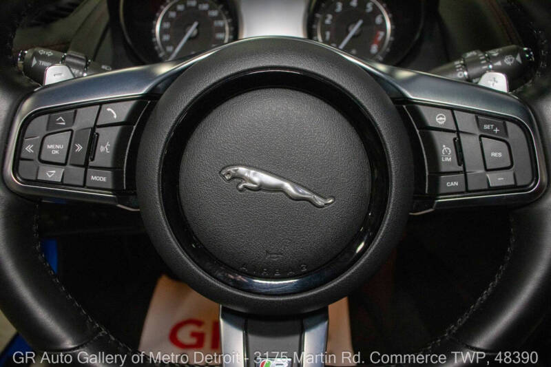 2020 Jaguar F-TYPE R