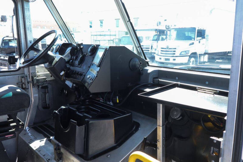 2020 Freightliner MT45 Chassis