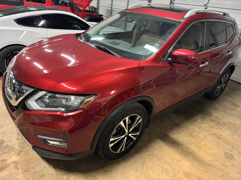 2020 Nissan Rogue SV's photo