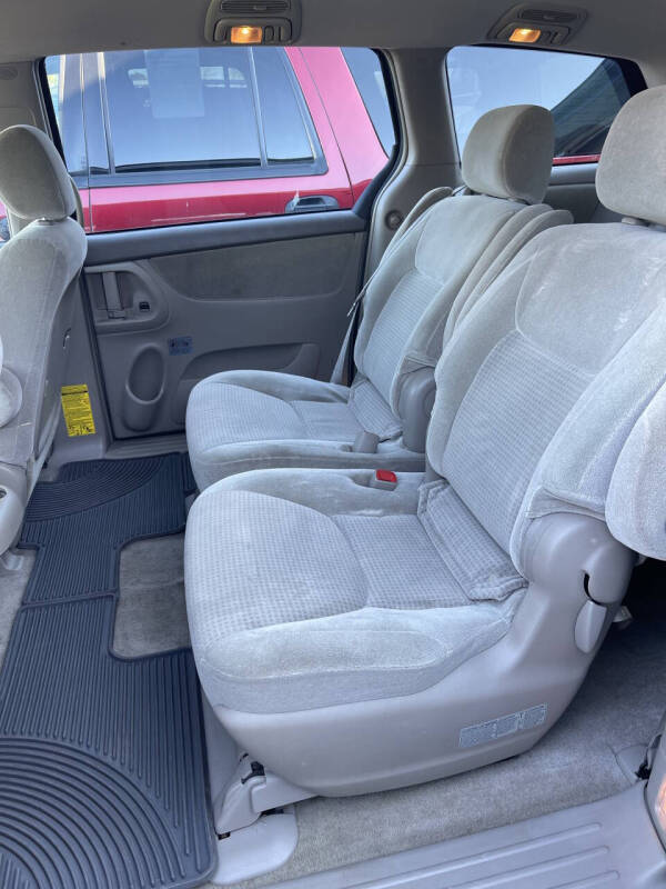 2008 Toyota Sienna CE 8-Passenger