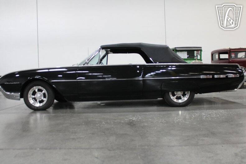 1962 Ford Thunderbird