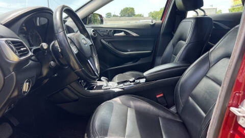 2017 Infiniti QX30