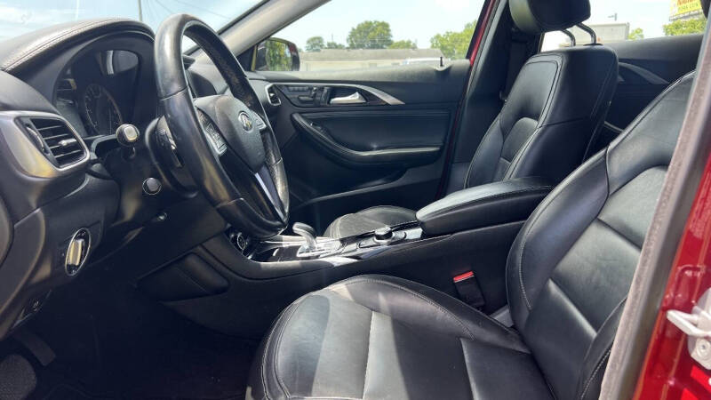 2017 Infiniti QX30