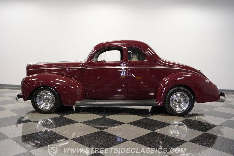 1940 Ford Deluxe