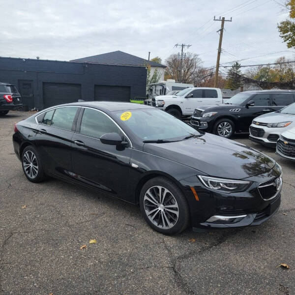2019 Buick Regal Sportback Essence
