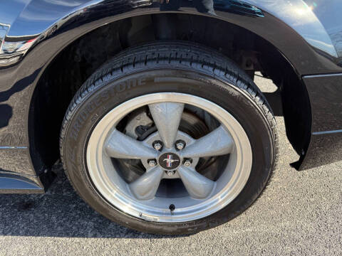 2002 Ford Mustang GT Deluxe