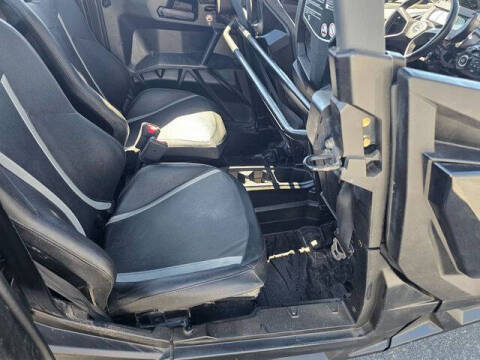 2024 Can-Am Commander Max XT