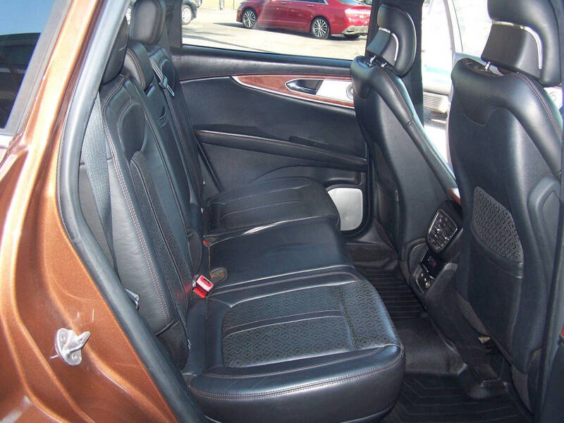 2019 Lincoln Nautilus Black Label