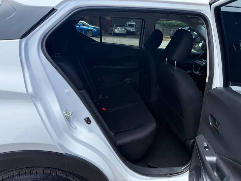 2024 Nissan Kicks S