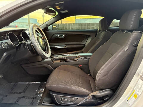 2016 Ford Mustang V6