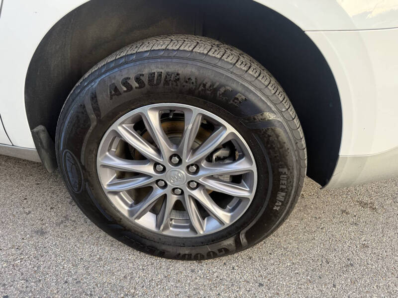 2022 Buick Enclave Essence